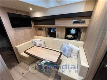 Cranchi M44 HT