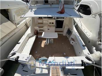 Riviera Marine 40 Flybridge