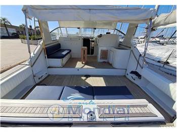 Trojan Yacht-Bertram 38 Express