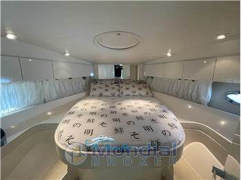 Cantieri dell'Adriatico PERSHING 39