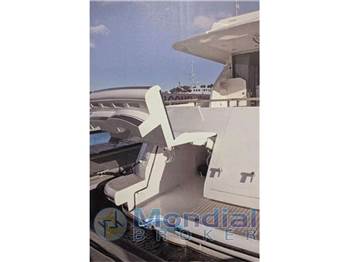 Fairline SQUADRON 68