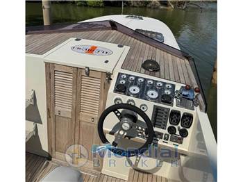 Cigarette R.T. 35 AWESOME