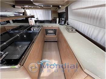 Azimut 64 Flybridge