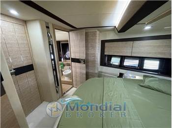 Azimut 64 Flybridge