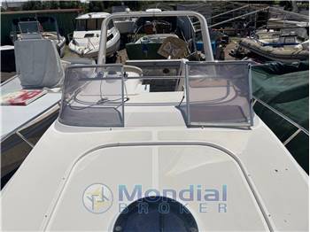 MANO' MARINE 258 CABIN