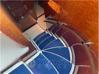 HORIZON 76' DISTINCTIVE