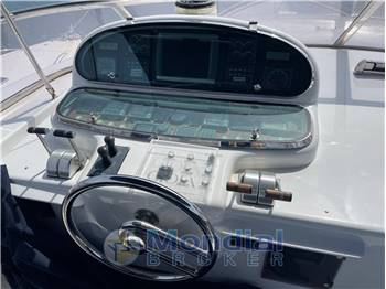 HORIZON 76' DISTINCTIVE