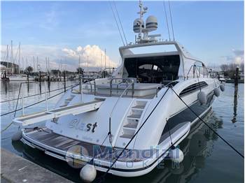 CANTIERI NAVALI DELL'ARNO LEOPARD 24