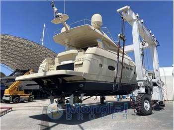 FERRETTI ALTURA 690