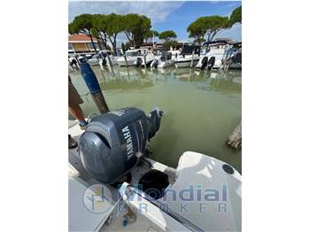 Jeanneau Merry Fisher 725 USATA