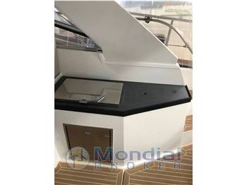 Sealine S330 USATO