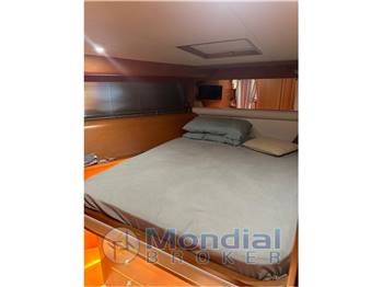 uniesse 48 open