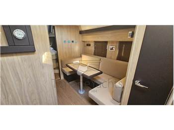 Cranchi M44 HT