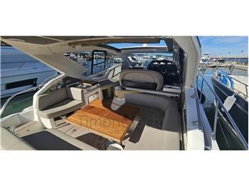 Cranchi M44 HT
