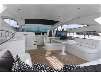 Pershing 56