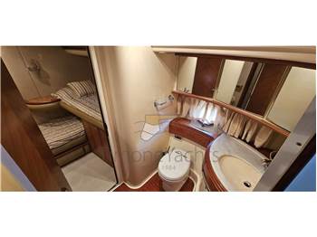 Azimut 68E