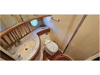 Azimut 68E
