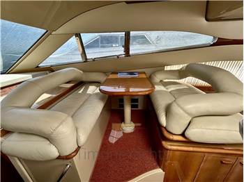 Ferretti Yachts 46
