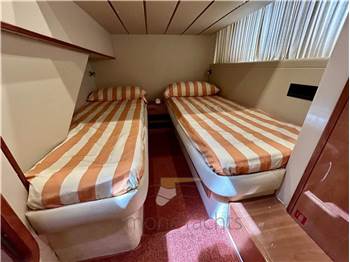 Ferretti Yachts 46