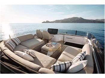 Azimut Seadeck 7
