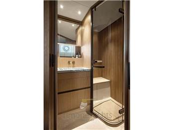 Azimut Seadeck 7