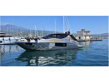 Cranchi M44 HT