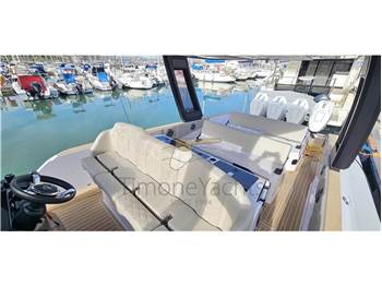 Ranieri International Cayman 50.0 hard top
