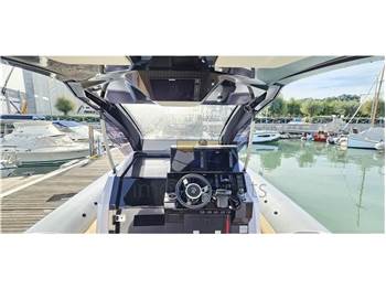 Ranieri International Cayman 50.0 hard top