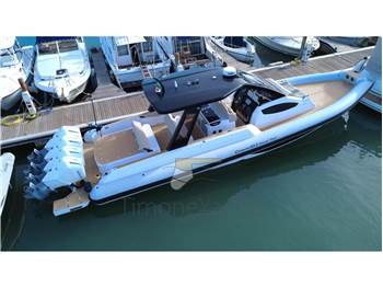 Ranieri International Cayman 50.0 hard top