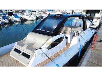 Ranieri International Cayman 50.0 hard top