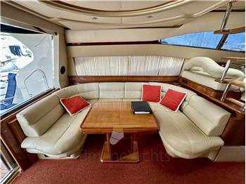 Ferretti Yachts 460