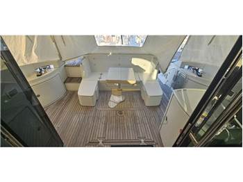 Azimut 43S