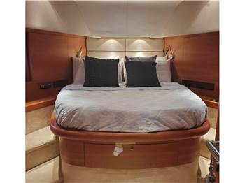 Aicon 64 FLY (4 cabins + crew)