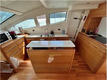 Aicon 64 FLY (4 cabins + crew)
