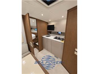 Beneteau GT 40