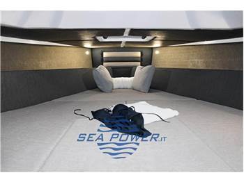 Ranieri International Cayman 35.0 Executive Charter