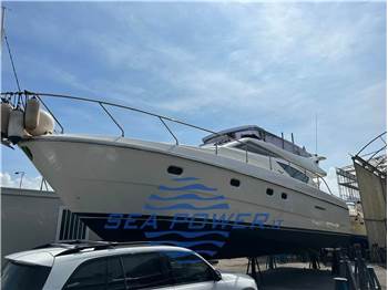 Ferretti Yachts. 460