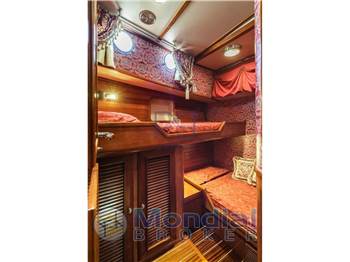 Rose island PATHFINDER 58