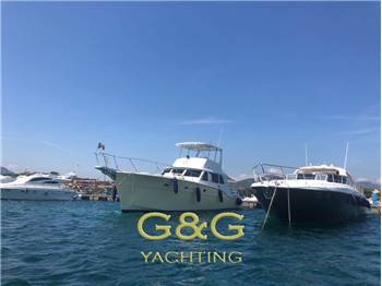 HATTERAS 53