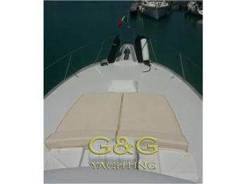 HATTERAS 53