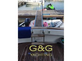 HATTERAS 53