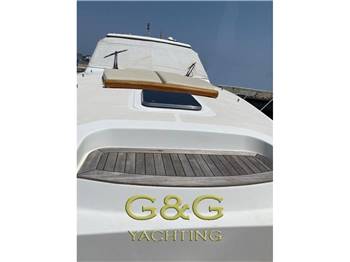 CHRIS CRAFT ROAMER 43