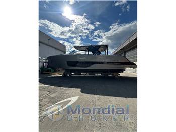 CRANCHI A46 LUXURY TENDER