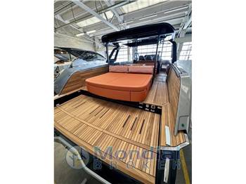 CRANCHI A46 LUXURY TENDER