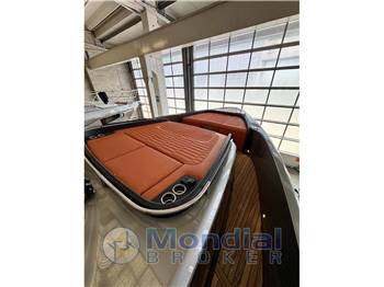 CRANCHI A46 LUXURY TENDER