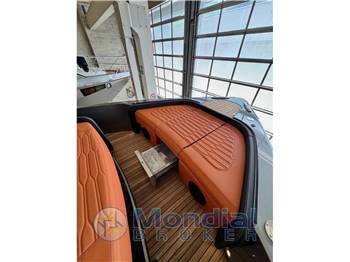 CRANCHI A46 LUXURY TENDER