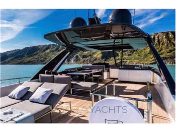 Ferretti yachts 850