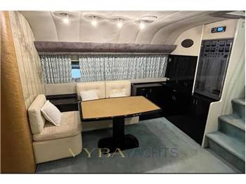 Riva 60 Black Corsair