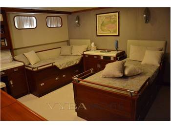 Camper & Nichlsons C&N 40