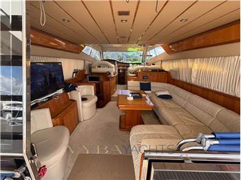 Ferretti Yachts 530